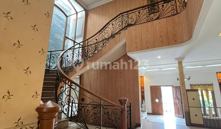 Rumah Elang Laut Pik 335m2 2,5 Lantai Semi Furnished Rapi Bagus