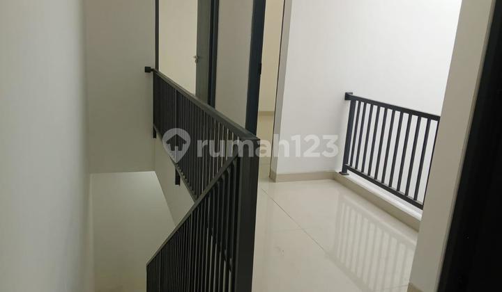 Rumah Brand New 5x20m2 2 Lantai SHM Semi Furnished Unit Terbatas 2