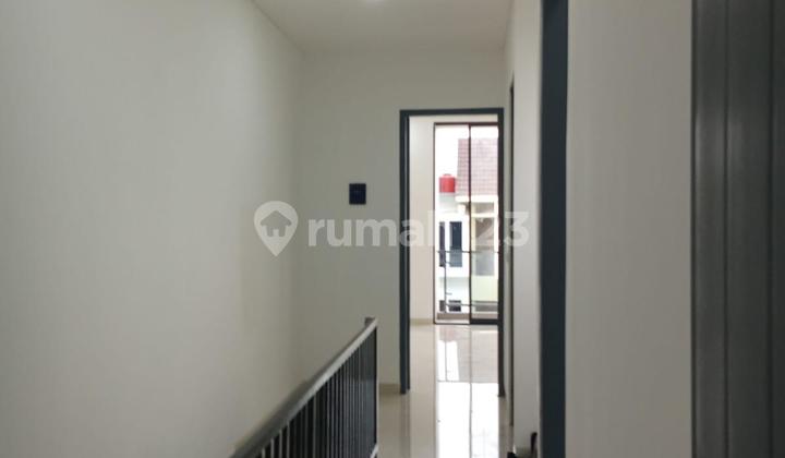 Rumah Metland Puri Clematis 5x20m2 2 Lantai SHM Brand New Siap 