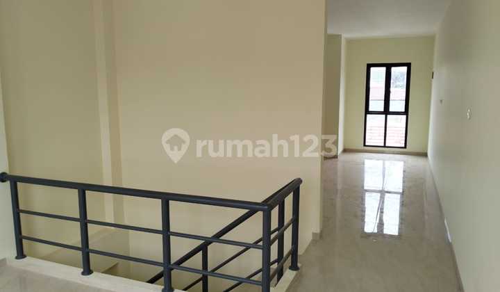 Rumah Brand New Sumur Batu Kemayoran 63,75m2 4 Lantai Best Deal 2