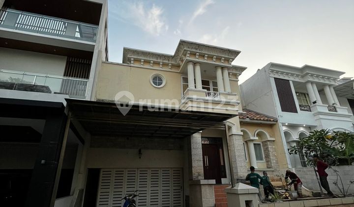 Rumah Pik BGM Flamboyan 12x23m2 2,5 Lantai Full Furnished Bagus