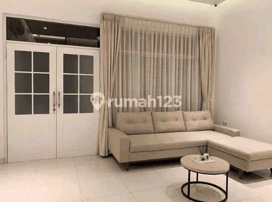 Townhouse Mevvah Pik Elang Laut 5x18m2 5 Lantai Full Furnish 1