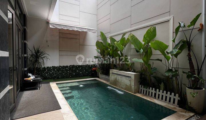 Rumah Pik Mevvah Chopin 10x20m2 3 Lantai Furnished Interior Mewah 1