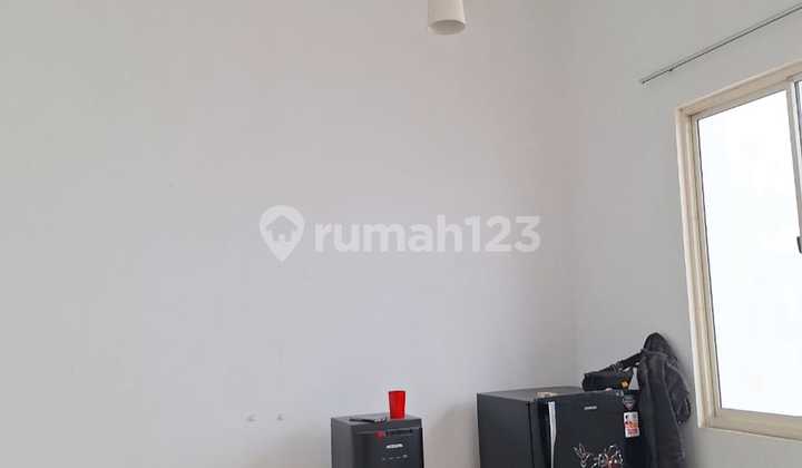 Rumah Crown Golf Boulevard 8X24m2 2,5 Lantai Semi Furnished Bagus 2