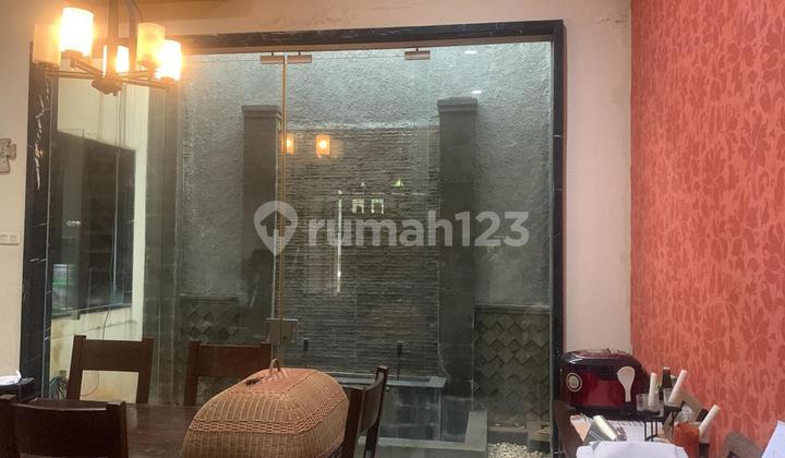 Layar Permai House 10x15m² 3 Floors SHM Semi Furnished Rare Unit