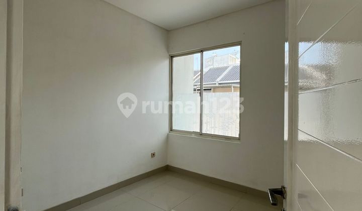 Golf Lake House Hoek 6x15m2 2 Floors Standard Developer Ngantong Golf Lake House Hoek 6x15m2 2 Floors Standard Developer Ngantong