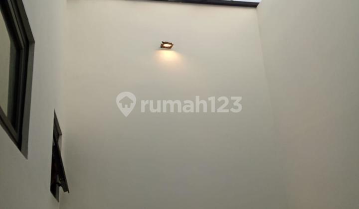 Rumah Brand New Metland Puri 5x20m2 2 Lantai semi Furnish Bagus 2