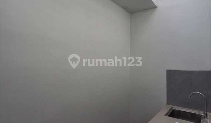 Rumah Baru Reni Jaya Pamulang 62m2 2 Lantai SHM Bonus Furnished 2