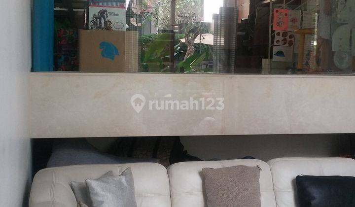 di Jual Rumah 4 Lantai, Residence 28,gedong Panjang, Kedoya Selatan, Jakarta Barat 1