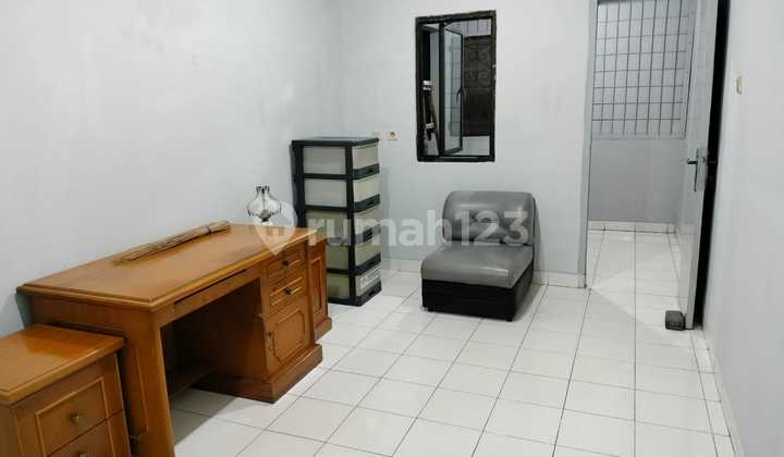 For Sale or Rent, 3-Story Shop House, Cendrawasih, Cengkareng, West Jakarta