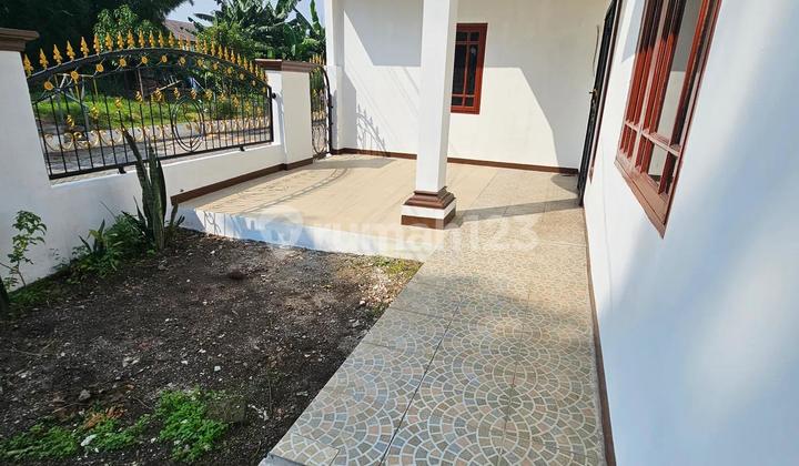 Dijual Rumah Hoek 2 Lantai, Harapan Indah Bekasi