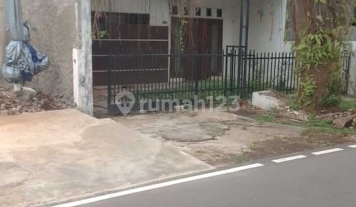 Dijual Rumah Tua Hitung Tanah, Cempaka Putih Tengah, Jakarta Pusat