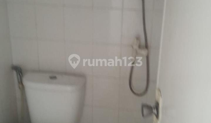 For rent, a shophouse row, Duta Indah Sentoha, Tangerang, Banten