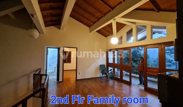 Dijual Villa area exclusive Ex menteri dan konglo di Megamendung , puncak, bogor