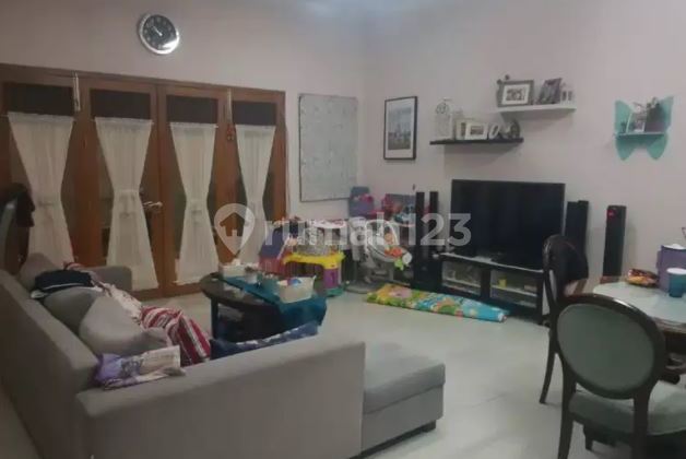 Dijual Rumah 2 Lantai , Cempaka Putih Barat, Komplek Segneg, Jakarta Pusat