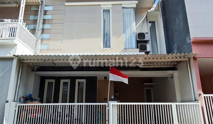 Minimalist House Jl. Darmo Indah Regency Surabaya 2