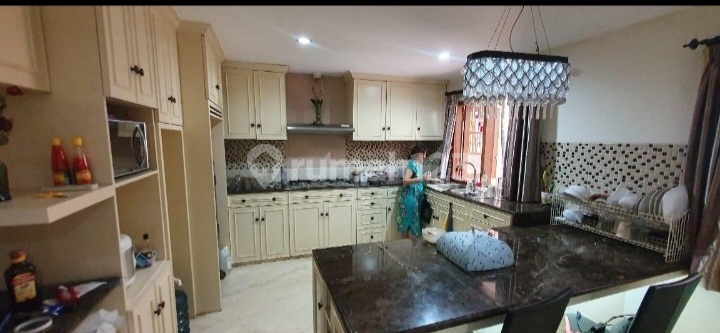 Dijual Rumah Dimenteng 100M Dari Bunderan H.i Jakarta 2