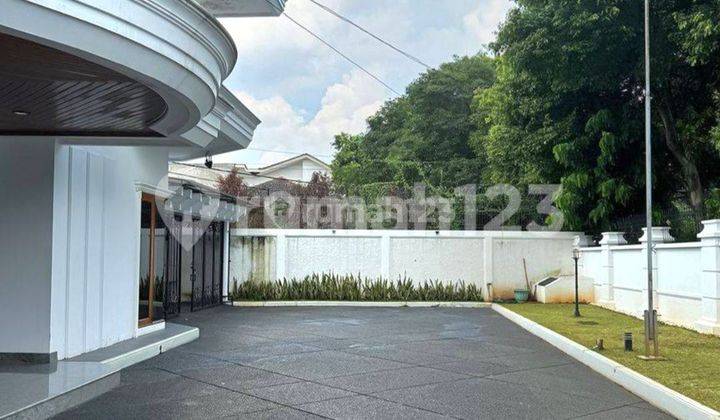 Rumah Besar Kemang Lokasi Strategis Parkir Luas 2