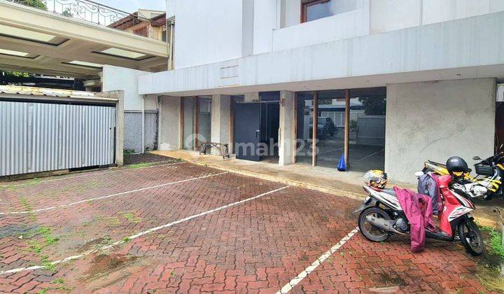 Rumah Pinggir Jalan Besar Cocok Untuk Usaha Lokasi Strategis 1