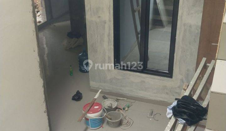 Rumah 2 Lantai 3 Kamar Tidur Di Harapan Indah Bekasi  2