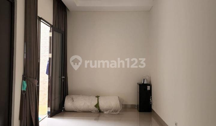 Dijual rumah 2 lt Furnish di Jakarta Garden City 2