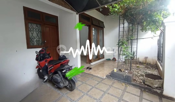 For Quick Sale, Ready-to-Occupy 2.5-Story House in Duren Sawit Complex. 2