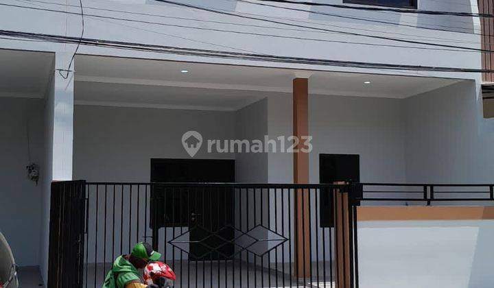 Disewakan Rumah Baru 2 Lantai Di Harapan Indah  1