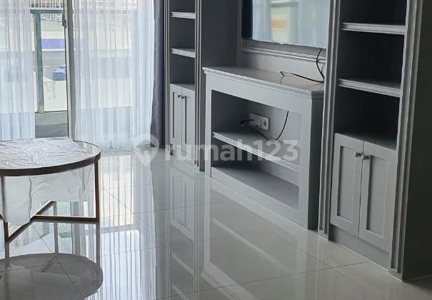 DISEWA APARTMENT 2 BR THE KENSINGTON ROYAL SUITES, KELAPA GADING 2