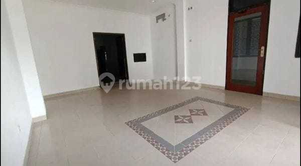 For Rent 2-Story Strategic Shop House in Utan Kayu, Matraman East Jakarta 2