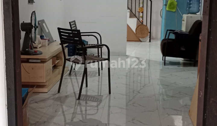 For Sale 1.5-Story House in Metland Cakung