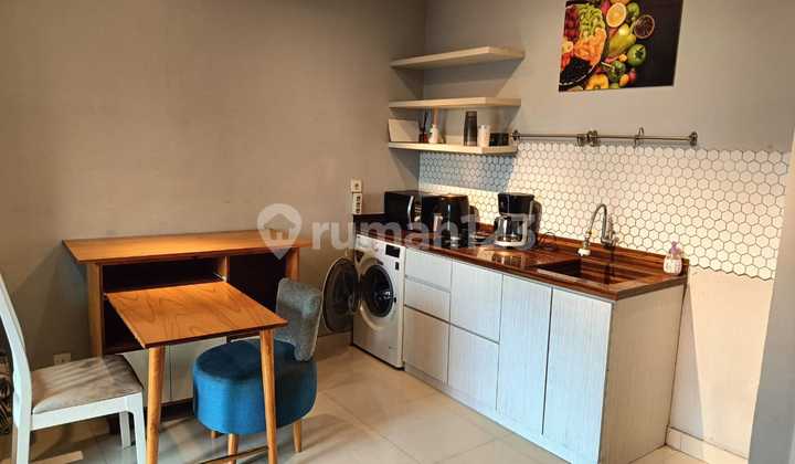 Disewakan Apartemen Furnish Cantik di Moi, Kelapa Gading