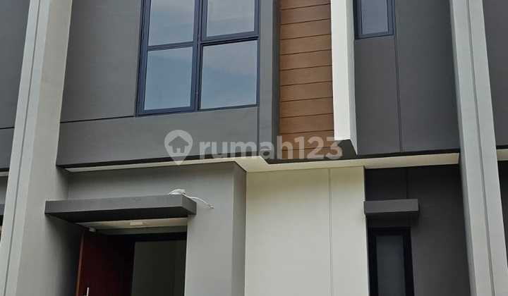 For Rent New Semi-Furnished House In Summarecon Crown Gading