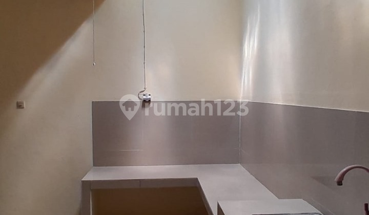 Dijual Cepat Rumah di Duta Bumi 2 Harapan Indah Bekasi 2