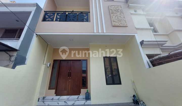 FOR SALE 3-STORY READY-TO-OCCUPY HOUSE IN KELAPA GADING