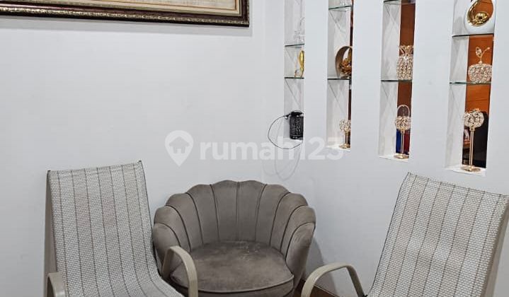 Disewakan Rumah di Villa Gading Indah Jalan lebar 4 Mobil 2