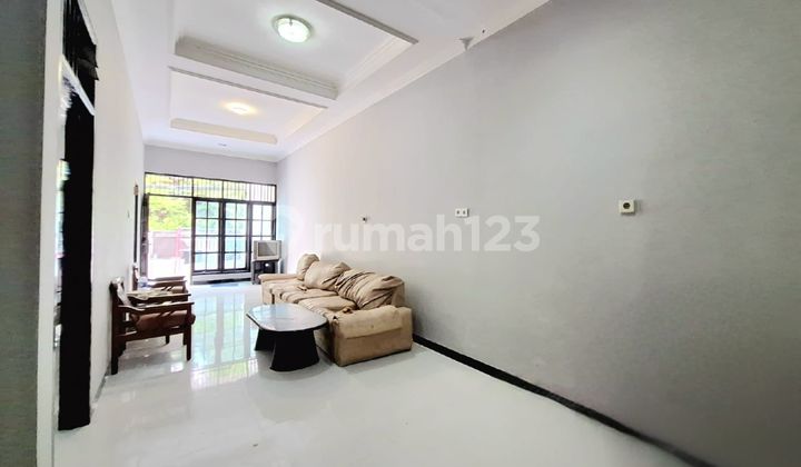 Disewakan rumah 2 Lantai di  Kelapa Gading 1