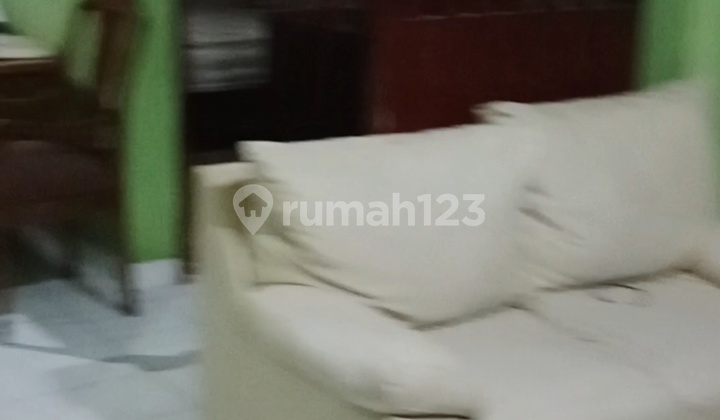 Dijual Cepat Rumah 2 Lt Pinggir Jalan di Metland Ujung Menteng 2
