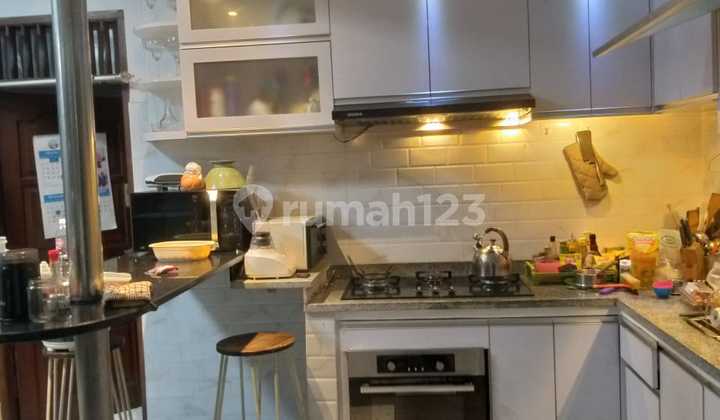 Dijual Murah Rumah Hook di Pulomas