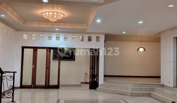 Rent a House on the Main Road in Kelapa Gading Rent a House on the Main Road in Kelapa Gading