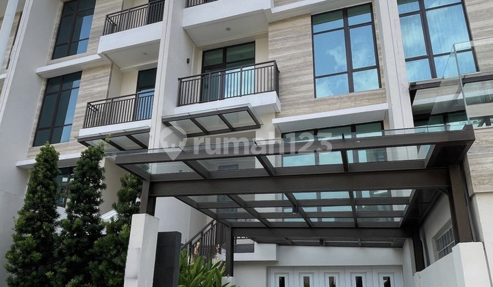 Turun Harga, Townhouse Mewah 4 Lantai di Pondok Indah, Jakarta Selatan
