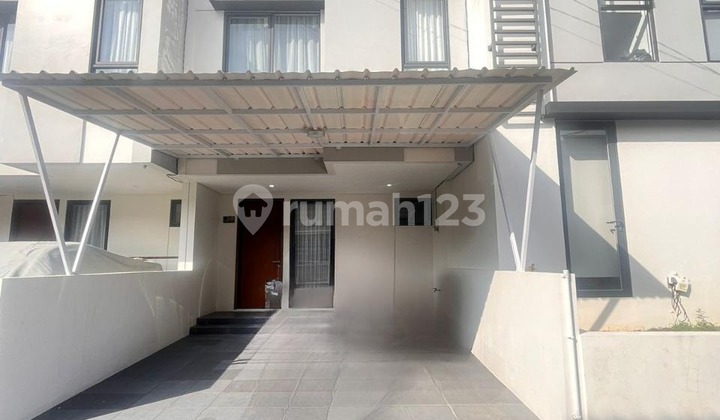 Rumah 2 Lantai Belakang Setra Duta Bandung 2