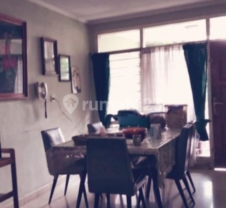 Rumah Klasik 2 Lantai Tubagus Ismail Dago Bandung 2