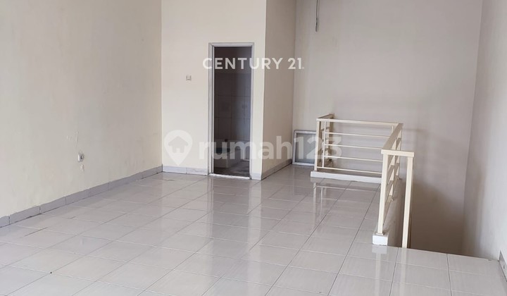 Ready-to-Use 2-Story Shophouse Strategically Located on Main Road Jl Sadang Bandung 2