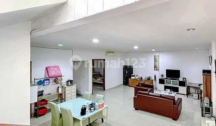 R2036 Rumah Di Taman Meruya Ilir, Jakarta Barat 2