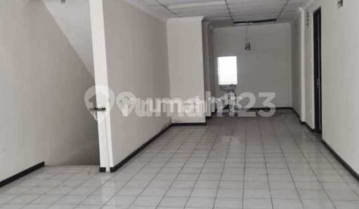 RK882 Shop House in Duta Mas Fatmawati, South Jakarta RK882 Shop House in Duta Mas Fatmawati, South Jakarta