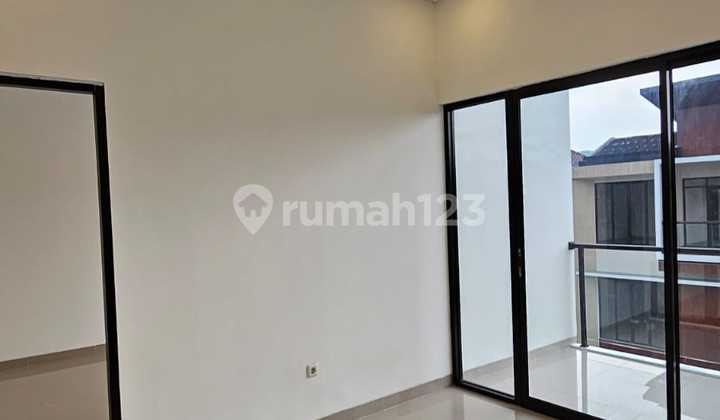 Brand New House Cake Atlanta Village Gading Serpong 2.45m only 2