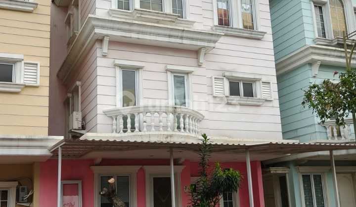 Dijual Rumah di Montana Village, Gading Serpong 8X7,5