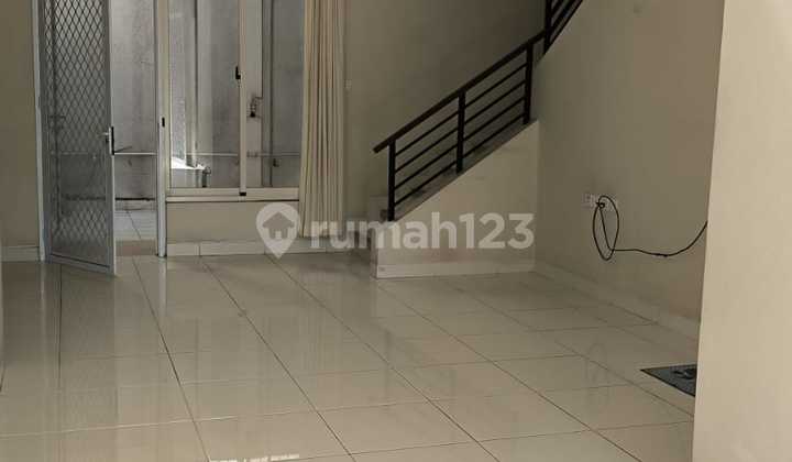 Dijual Rumah di Cluster Starling The Spring, Gading Serpong 8x17