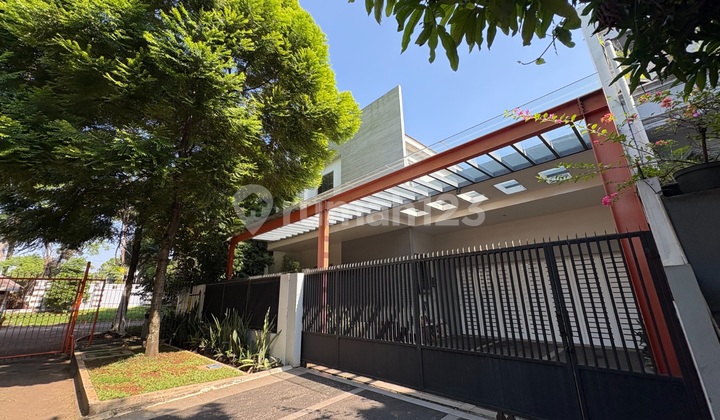 For Sale Hook House in Kencana Loka, BSD City For Sale Hook House in Kencana Loka, BSD City