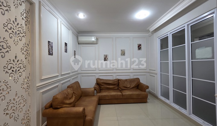 Dijual Rumah Hook di Granada Alicante, Gading Serpong 16X18 2